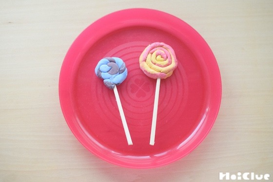 【工作コラム】粘土でつくるクルクルキャンディー！〜素材／ 紙粘土〜