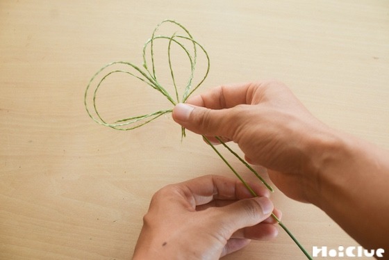 【自然遊び】メヒシバで傘を作ってみよう〜素材／メヒシバ〜