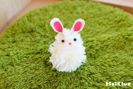 【工作コラム】毛糸のポンポンで作る、フワフワうさぎ〜素材／毛糸〜