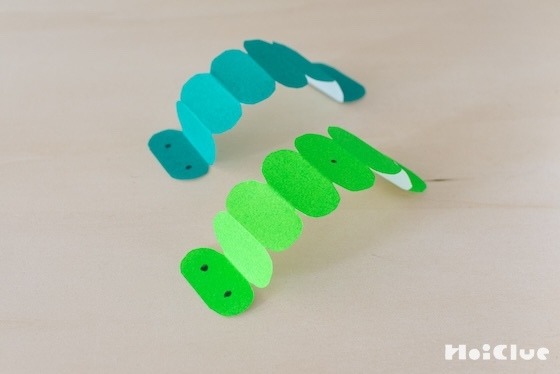 吹いたら進む！ヒョコヒョコしゃくとり虫〜素材／折り紙〜