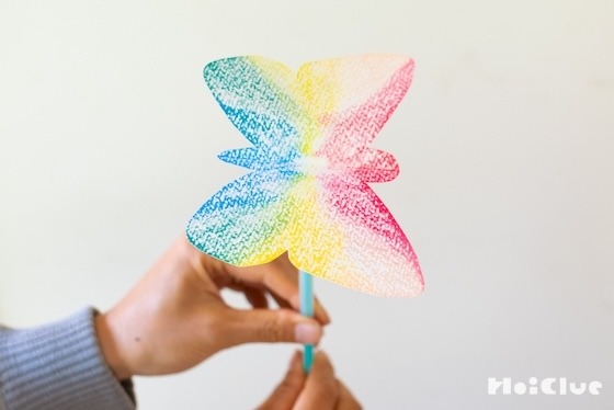 パタパタ羽ばたくちょうちょ〜素材／ストロー〜