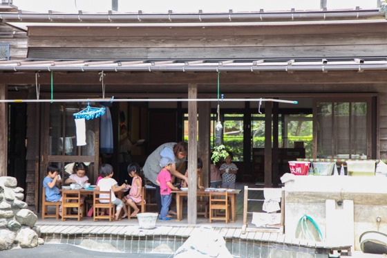 「僕たちは心地よい暮らしの塩梅をつくっていく仲間」和光保育園の考える、暮らし人としての関係性と営み。（中編）