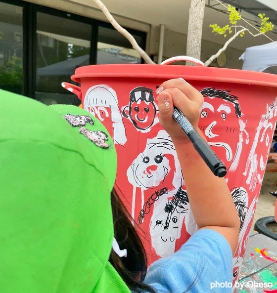 捨てるもの 生み出すもの ゴミ箱アート（佐賀県佐賀市ーおへそこども園）