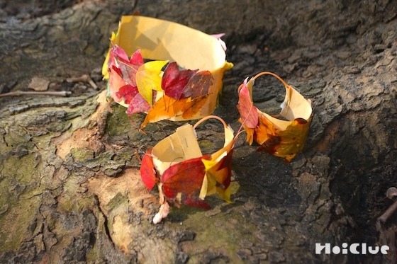 落ち葉のブレスレット〜散歩道で、拾って貼って楽しい自然遊び〜