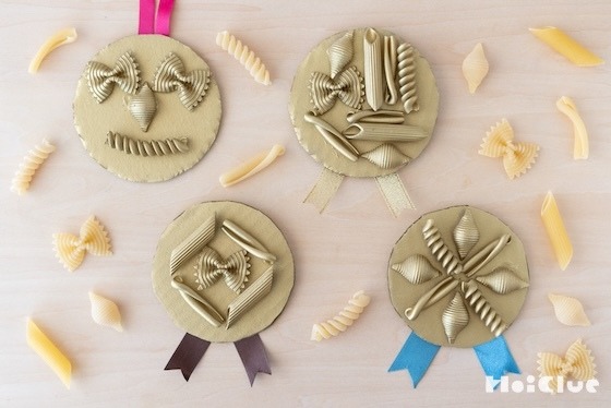 ショートパスタで金ピカバッジ・金メダルを作ろう！〜素材／ショートパスタ〜
