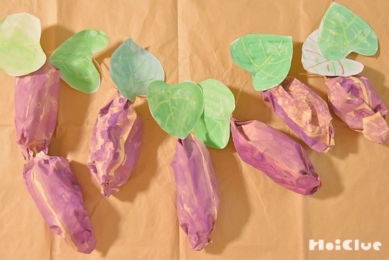 ゴロゴロさつま芋〜いろいろな感触と出会いながら、秋を感じられる製作〜 ゴロゴロさつま芋〜いろいろな感触と出会いながら、秋を感じられる製作〜