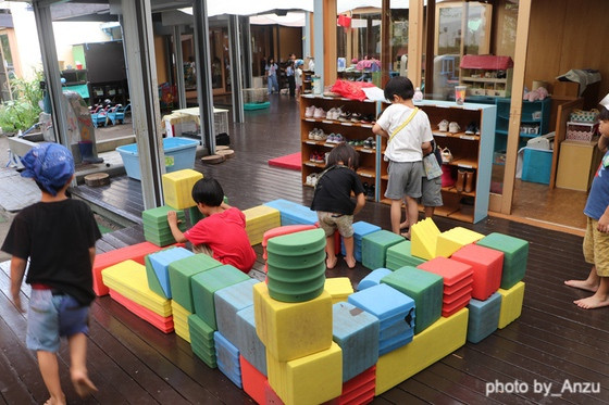 遊びの空間、回遊デッキ（埼玉県入間市ーあんず幼稚園）