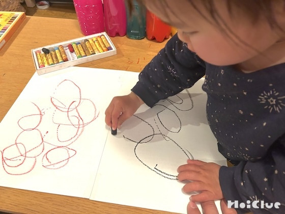 ぐるぐるおえかき〜どう見る？なぐりがき〜