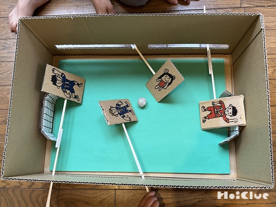 ダンボールで作るサッカーゲーム～描いた絵で遊ぼう！～