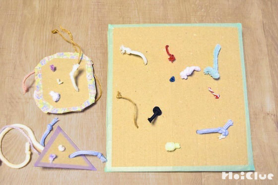 いろいろ紐くらべ〜にぎって、ひっぱって!乳児さんから楽しめる手作りおもちゃ〜 いろいろ紐くらべ〜にぎって、ひっぱって!乳児さんから楽しめる手作りおもちゃ〜